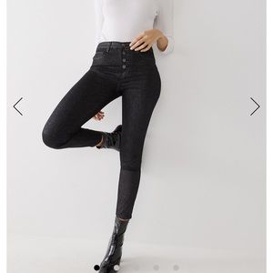 True Religion black button fly denim pants in the Halle cut. LIKE NEW!!!